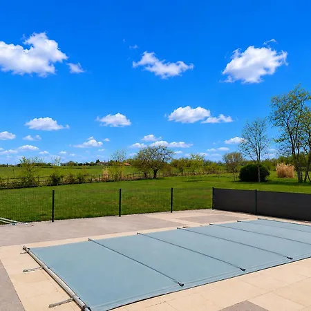 Вилла Le Campane - Pool And View Of The Pyrenees *